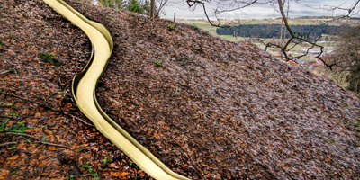 Hangrutsche/Kugelbahnen am Räuber Kasimir Spieleweg